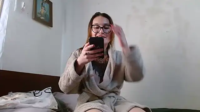 kittenlizz online show from 5, 3, 2025