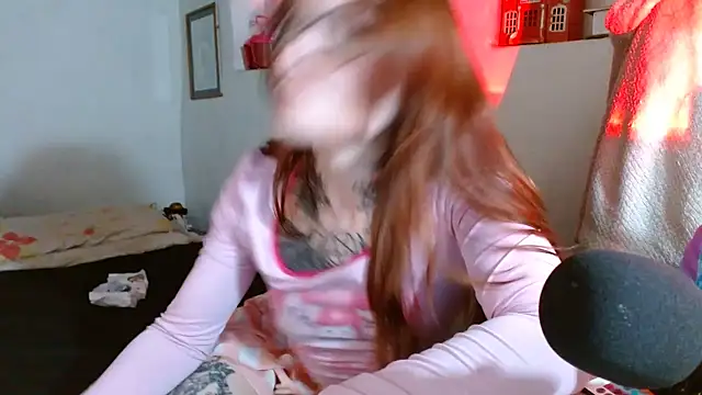 kittenlizz online show from 22, 12, 2025