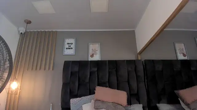 estefania  gomez online show from 12, 3, 2025