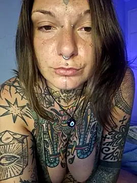 lizzardqueeen online show from 14, 10, 2025