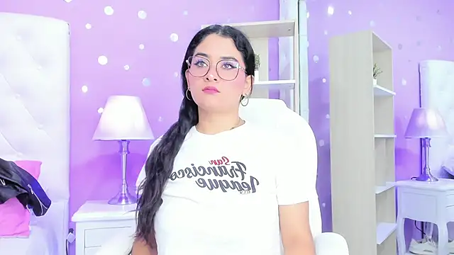 scarlette 15  online show from 26, 11, 2025