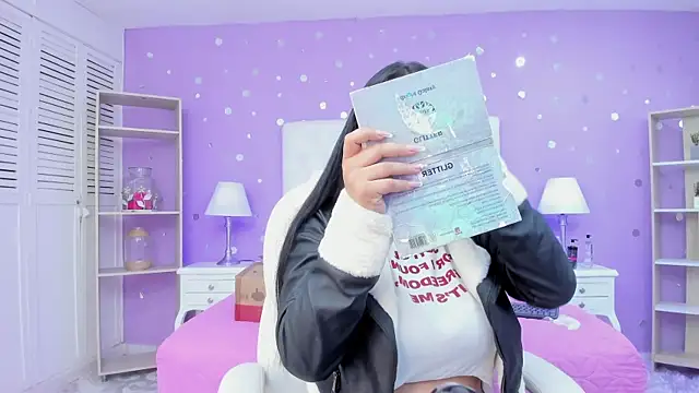 scarlette 15  online show from 10, 1, 2026