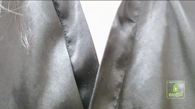 cute and hot online show from 18, 1, 2025