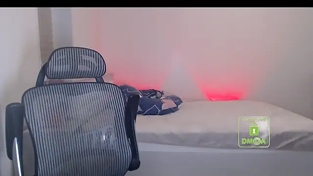 cute and hot online show from 19, 11, 2025