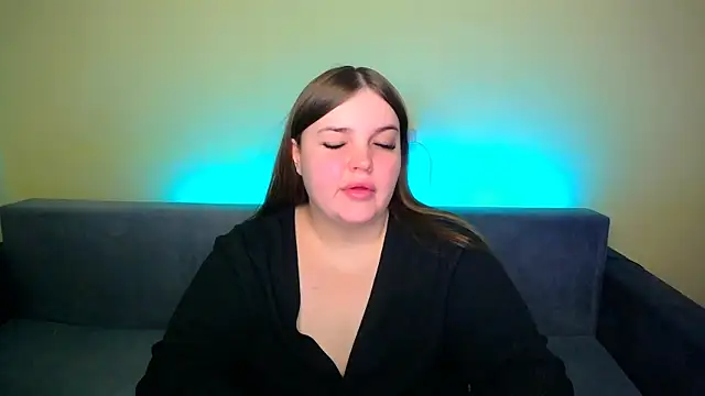 Snapshot of Emaaa_ua chatting on 2, 2, 2025 Emaaa ua online show from 2, 2, 2025