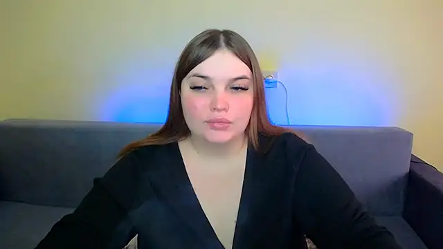 Snapshot of Emaaa_ua chatting on 2, 2, 2025 Emaaa ua online show from 2, 2, 2025