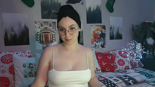 Fluffy Tiffy online show from 9, 12, 2024