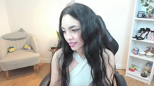  BellaEvans  online show from 28, 1, 2025