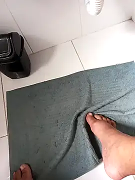 Snapshot of lobomisterioso13 chatting on 10, 11, 2025 lobomisterioso13 online show from 10, 11, 2025