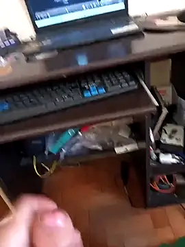 Snapshot of lobomisterioso13 chatting on 12, 11, 2025 lobomisterioso13 online show from 12, 11, 2025