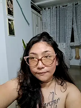 Snapshot of Mia_Ruiz chatting on 1, 2, 2025 Mia Ruiz online show from 1, 2, 2025