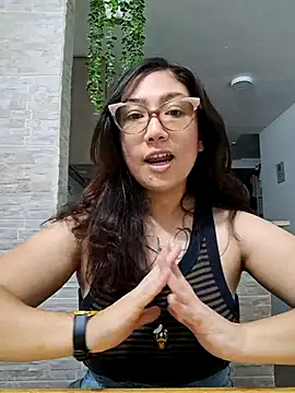 Snapshot of Mia_Ruiz chatting on 11, 3, 2025 Mia Ruiz online show from 11, 3, 2025