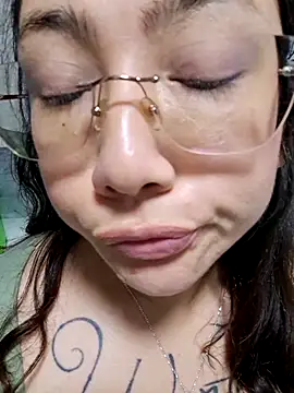 Snapshot of Mia_Ruiz chatting on 30, 10, 2025 Mia Ruiz online show from 30, 10, 2025