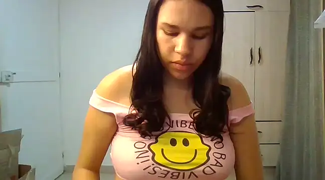 Indirasex 44 online show from 6, 2, 2025