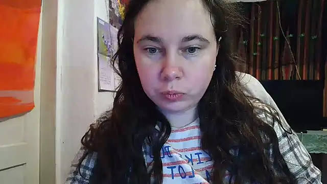 Cora Maro online show from 1, 11, 2025