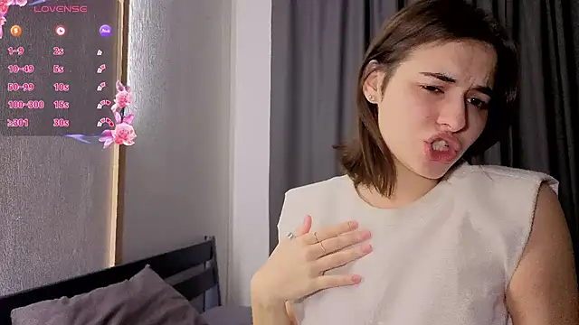 AmiCumOn online show from 21, 10, 2025