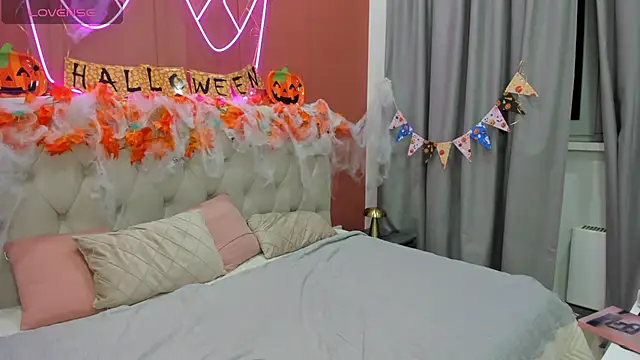 Snapshot of MonikaCharming chatting on 23, 10, 2025 MonikaCharming online show from 23, 10, 2025