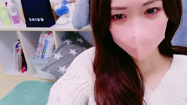 Snapshot of oxo_yuna_oxo chatting on 5, 1, 2025 oxo yuna oxo online show from 5, 1, 2025