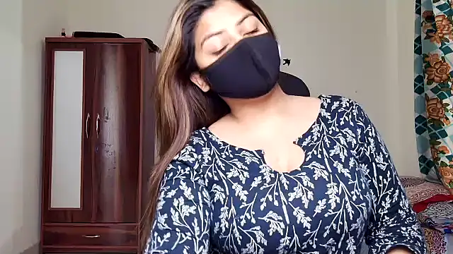 Snapshot of Hoty-Shivangi chatting on 14, 3, 2026 Hoty-Shivangi online show from 14, 3, 2026