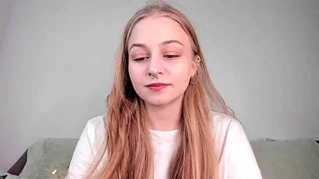 Snapshot of MiaMews chatting on 12, 3, 2026 MiaMews online show from 12, 3, 2026