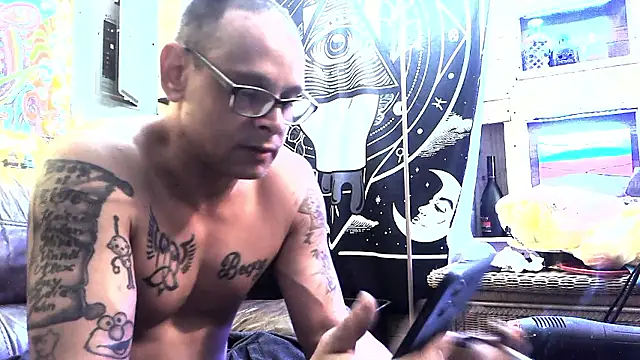 Snapshot of Buffshagswell chatting on 9, 1, 2026 Buffshagswell online show from 9, 1, 2026