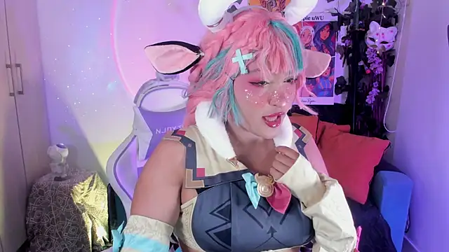 cutepie uwu  online show from 3, 10, 2025