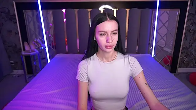 Snapshot of Snow_WhiteeeX chatting on 1, 3, 2026 Snow WhiteeeX online show from 1, 3, 2026