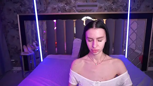 Snapshot of Snow_WhiteeeX chatting on 2, 3, 2026 Snow WhiteeeX online show from 2, 3, 2026