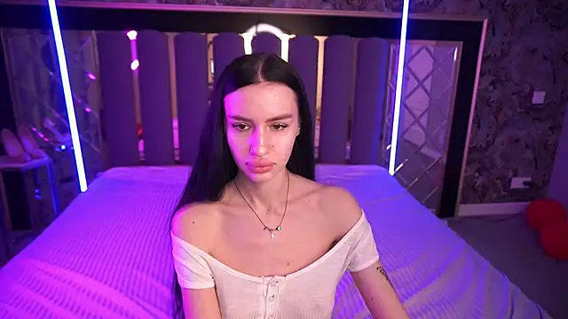 Snapshot of Snow_WhiteeeX chatting on 3, 3, 2026 Snow WhiteeeX online show from 3, 3, 2026