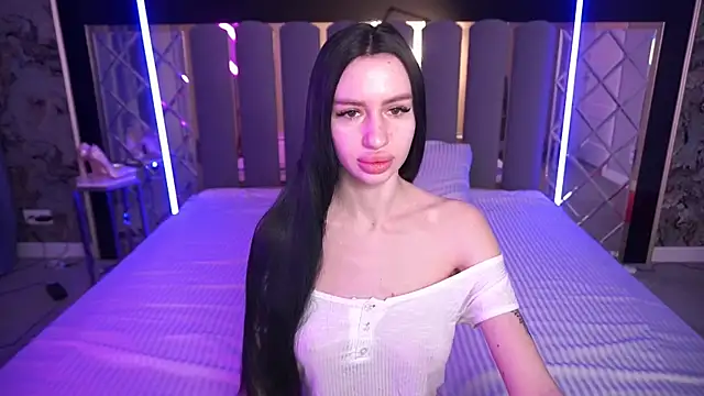 Snapshot of Snow_WhiteeeX chatting on 7, 3, 2026 Snow WhiteeeX online show from 7, 3, 2026