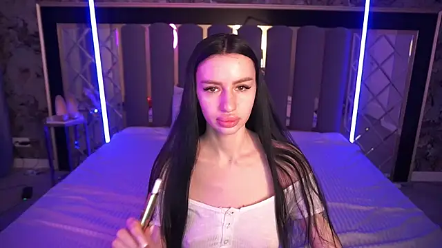 Snapshot of Snow_WhiteeeX chatting on 8, 3, 2026 Snow WhiteeeX online show from 8, 3, 2026