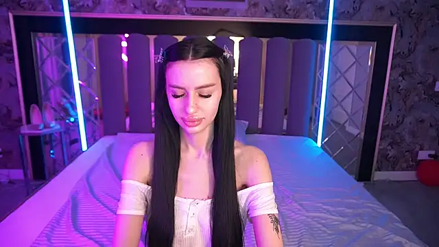 Snapshot of Snow_WhiteeeX chatting on 12, 3, 2026 Snow WhiteeeX online show from 12, 3, 2026