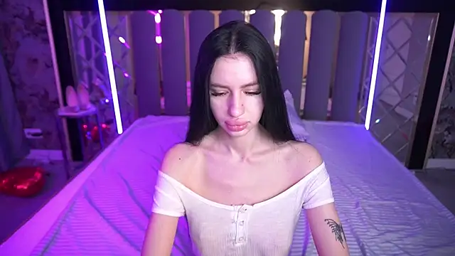 Snapshot of Snow_WhiteeeX chatting on 16, 3, 2026 Snow WhiteeeX online show from 16, 3, 2026