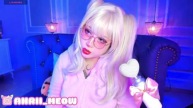AHRI LEE online show from 20, 1, 2025