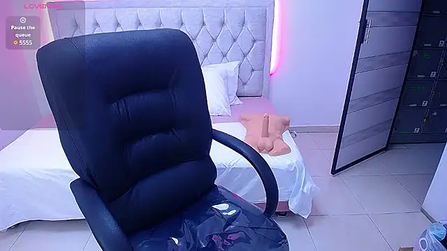 Amber hot22 online show from 6, 12, 2024