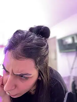 Snapshot of Alice_woodville chatting on 7, 3, 2026 Alice woodville online show from 7, 3, 2026