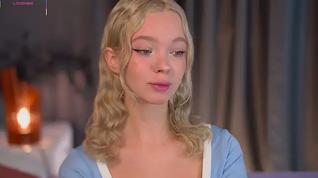 Snapshot of _AlinaBailey chatting on 15, 10, 2025 AlinaBailey online show from 15, 10, 2025