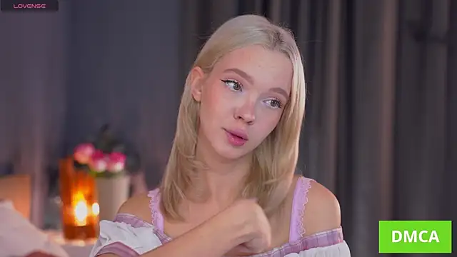 Snapshot of _AlinaBailey chatting on 20, 10, 2025 AlinaBailey online show from 20, 10, 2025