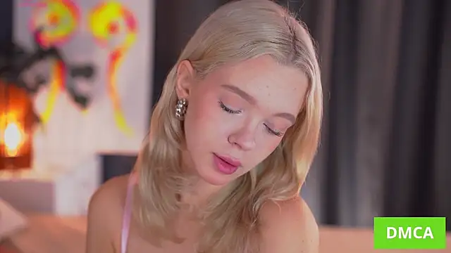 Snapshot of _AlinaBailey chatting on 21, 10, 2025 AlinaBailey online show from 21, 10, 2025