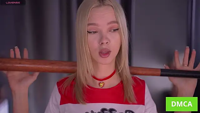 Snapshot of _AlinaBailey chatting on 26, 10, 2025 AlinaBailey online show from 26, 10, 2025