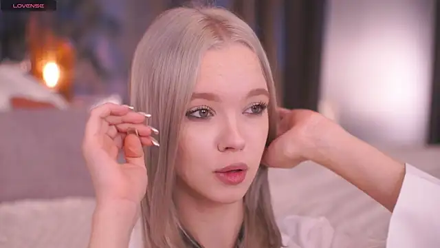 Snapshot of _AlinaBailey chatting on 22, 11, 2025 AlinaBailey online show from 22, 11, 2025