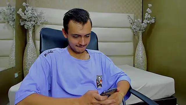 Desmon Clark online show from 2, 2, 2025