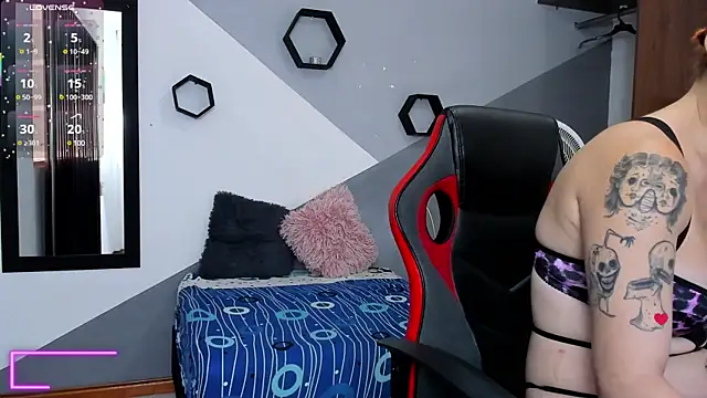 Danniela rivera online show from 10, 2, 2025