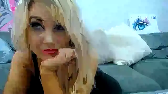 Snapshot of Niquitasparkles chatting on 26, 11, 2025 Niquitasparkles online show from 26, 11, 2025