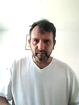 Snapshot of RogueTraveler chatting on 22, 1, 2025 RogueTraveler online show from 22, 1, 2025