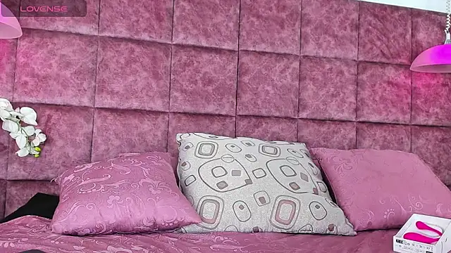 Snapshot of Liah_Grey8 chatting on 9, 2, 2025 Liah Grey8 online show from 9, 2, 2025