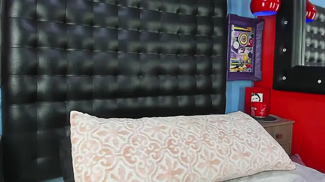 Snapshot of Liah_Grey8 chatting on 8, 10, 2025 Liah Grey8 online show from 8, 10, 2025