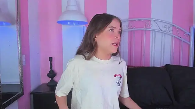 Snapshot of Liah_Grey8 chatting on 14, 10, 2025 Liah Grey8 online show from 14, 10, 2025