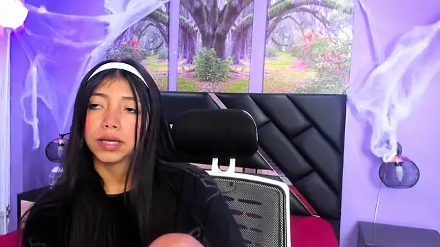 Snapshot of KimberlyVillaLobos chatting on 15, 10, 2025 KimberlyVillaLobos online show from 15, 10, 2025