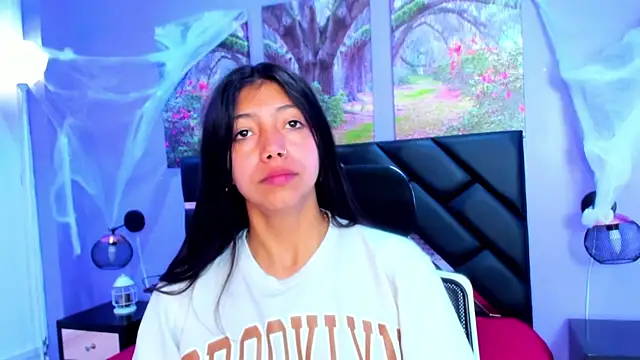 Snapshot of KimberlyVillaLobos chatting on 27, 10, 2025 KimberlyVillaLobos online show from 27, 10, 2025